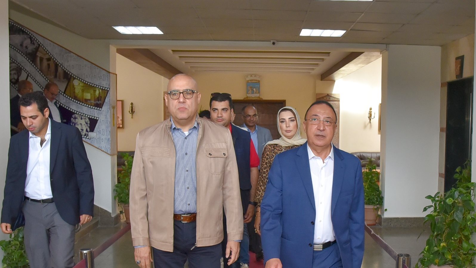 محافظ الاسكندرية يستقبل وزير الاسكان بديوان عام المحافظة
