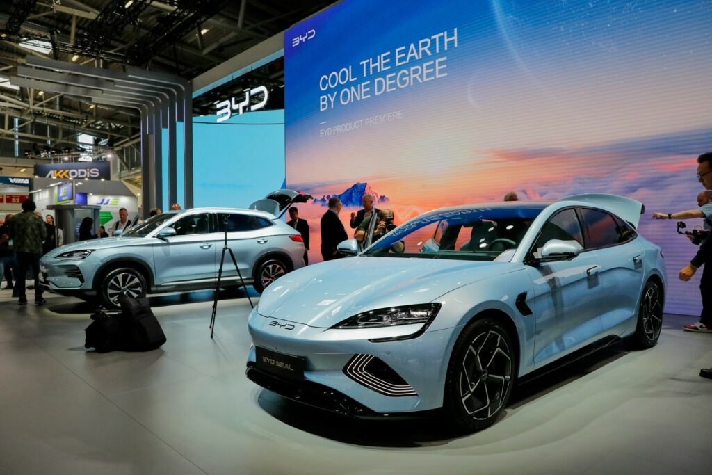 BYD تكشف عن سيارة كهربائية جددية بقوة 523 حصانًا ومدى 354 مي