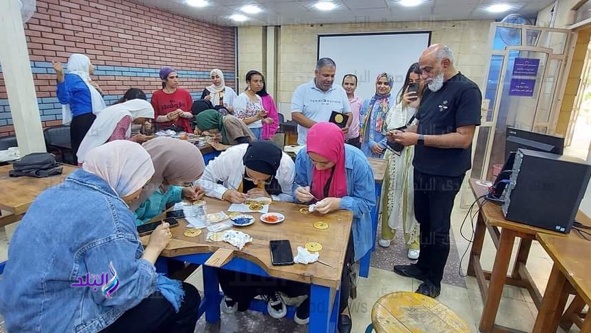 كلية الفنون التطبيقية جامعة