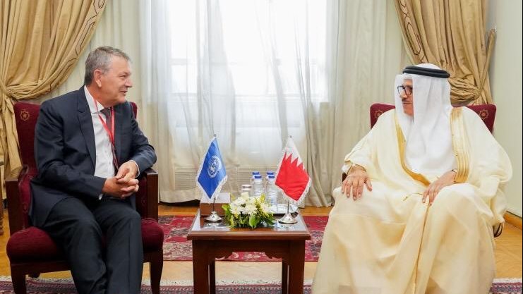 وزير الخارجية البحريني والمفوض السامي لوكالة غوث 