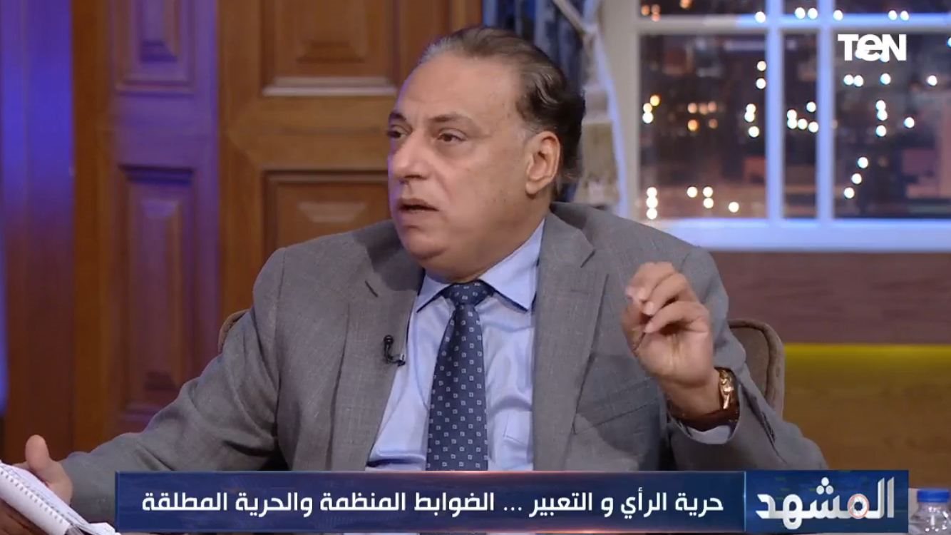 الدكتور، محمد كمال أستاذ العلوم السياسية بجماعة القاهرة