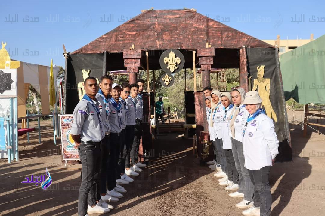 تحية العلم أولى فعاليات اليوم لأسبوع شباب الجامعات والمعاهد المصرية الثالث عشر بجامعة حلوان