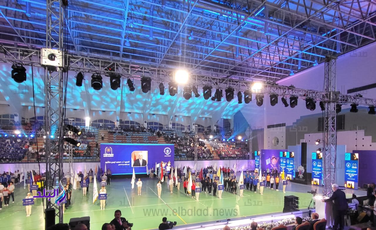 عروض مبهرة خلال حفل افتتاح أسبوع شباب الجامعات بجامعة حلوان