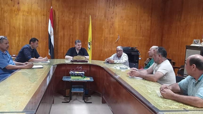 اجتماع تنسيقي لإقامة معارض مدرستي بسيناء 