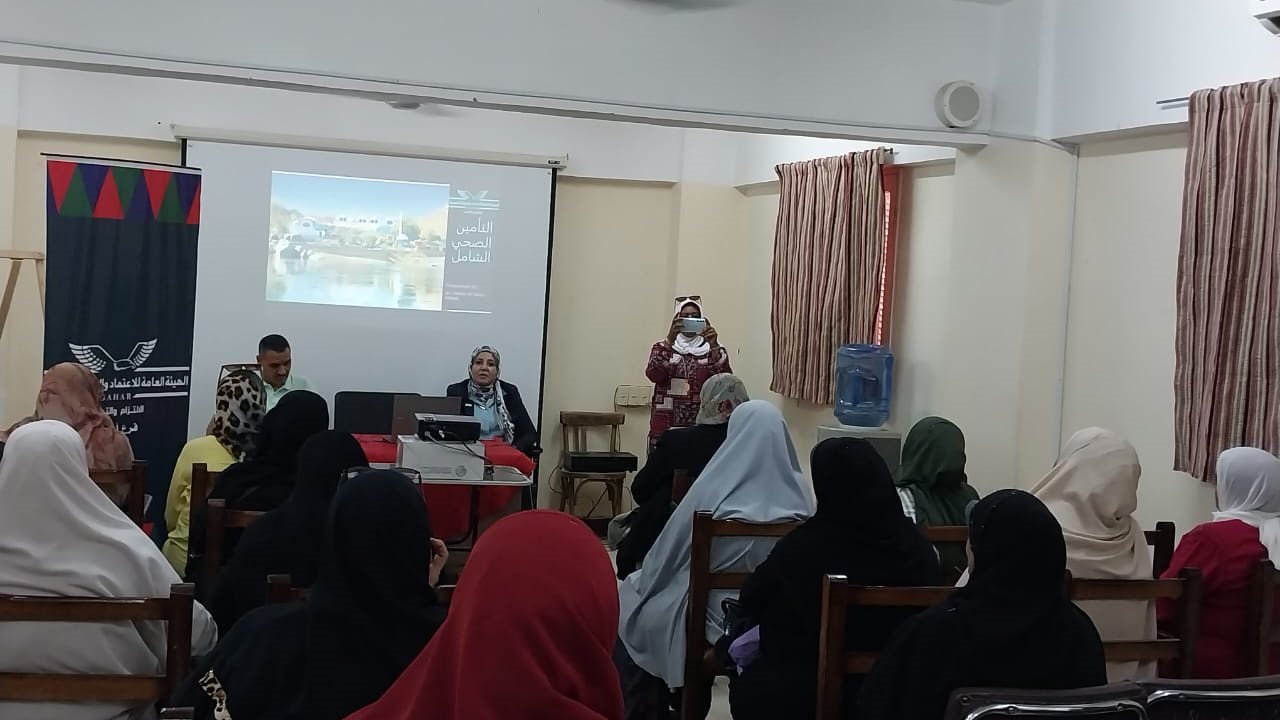 جانب من الندوة التعريفية بأسوان