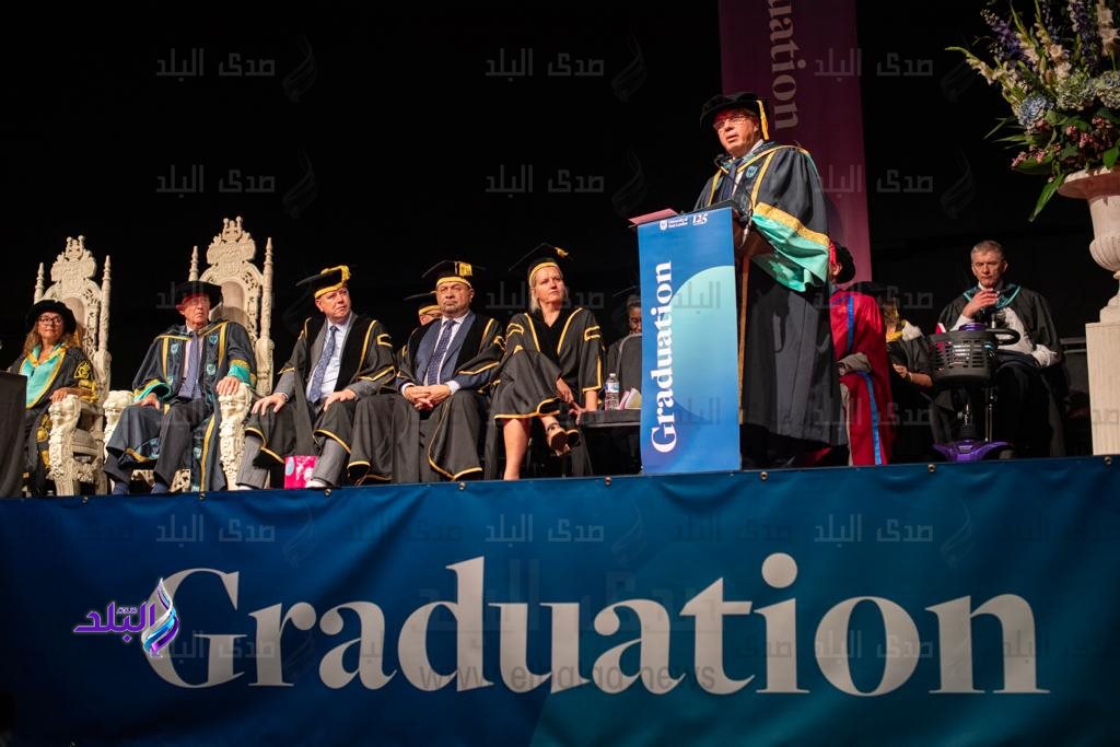 جامعة إيست لندن تمنح الدكتوراة الفخرية للدكتور أيمن عاشور وزير التعليم العالى تقديرًا لتاريخه العلمى