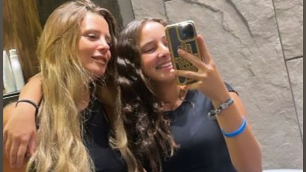 ايمان العاصي وابنتها