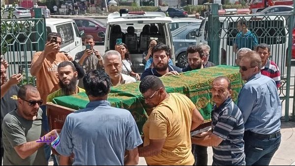 جنازة والدة تامر أمين