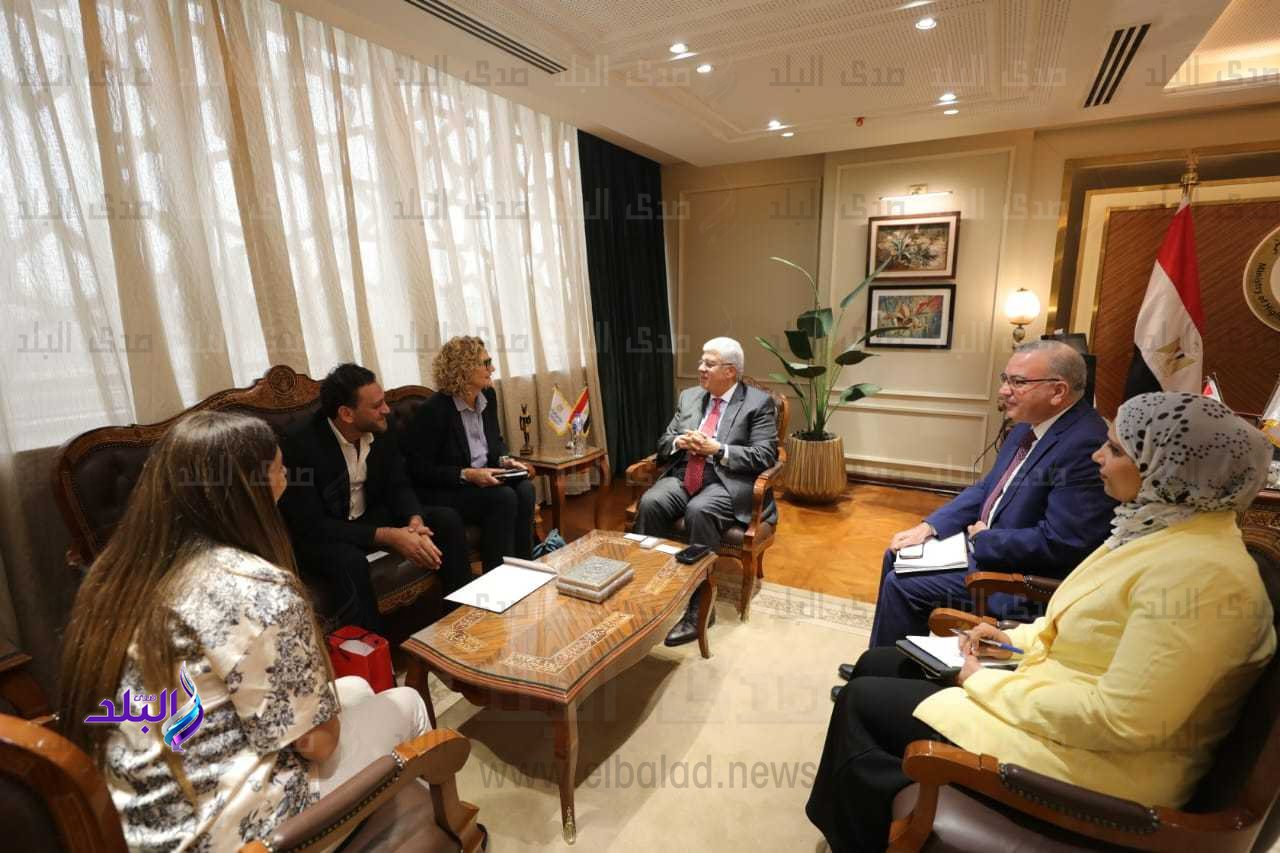 وزير التعليم العالي يستقبل نائب رئيس جامعة إسكس البريطانية لبحث سُبل التعاون المُشترك1