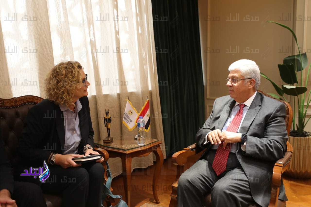 وزير التعليم العالي يستقبل نائب رئيس جامعة إسكس البريطانية لبحث سُبل التعاون المُشترك