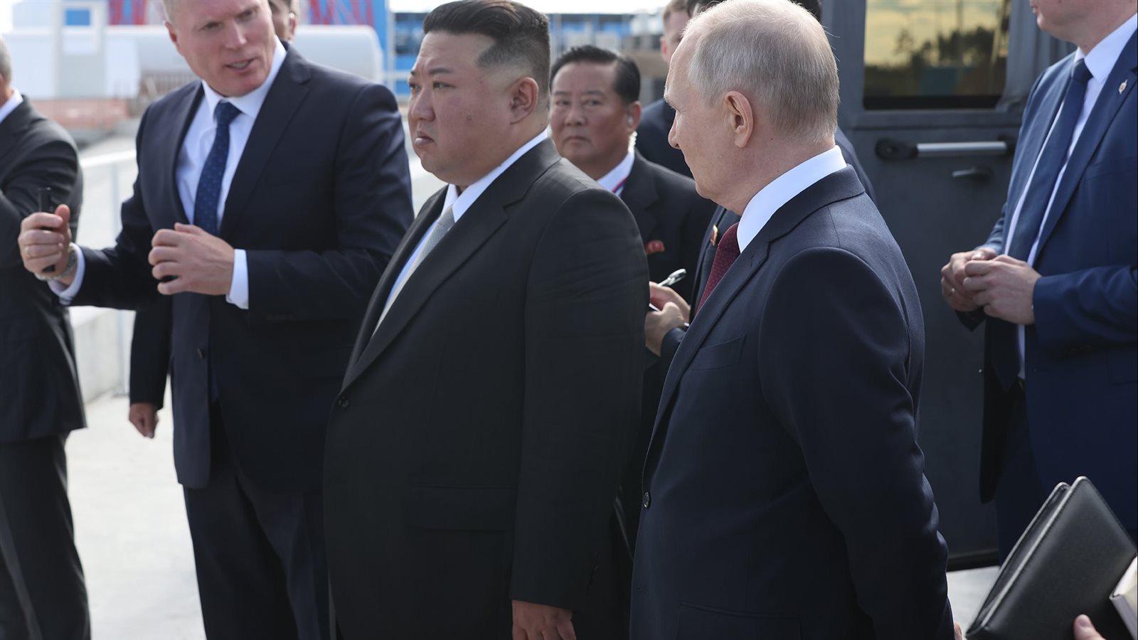 بوتين وكيم يونج أون