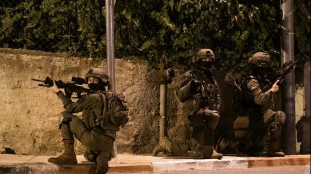 اصابات بالاختناق.. مواجهات واعتقالات بالضفة