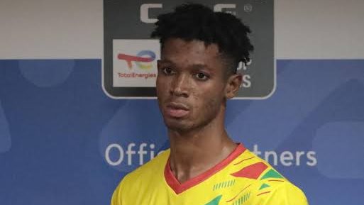 حساني ايموران قائد منتخب بنين تحت ٢٠ عام