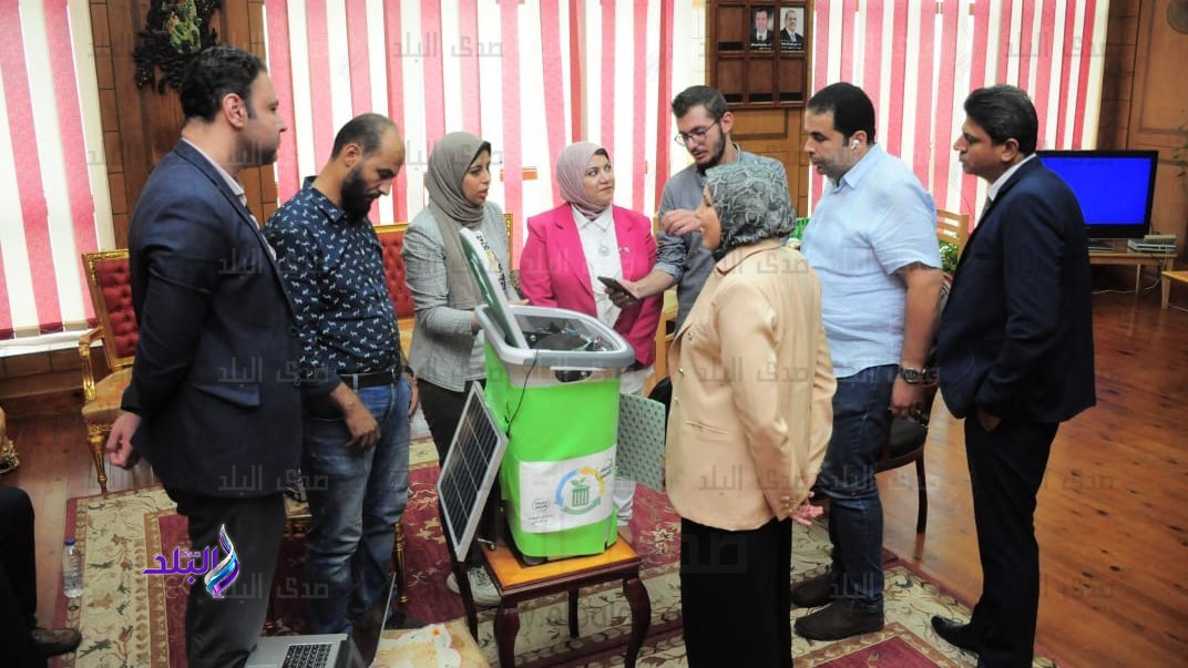 أثناء مناقشة المشروعات 