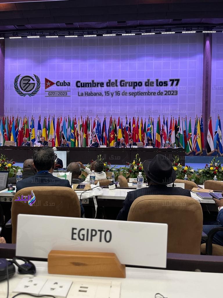 الدكتور أيمن عاشور وزير التعليم العالى والبحث العلمى