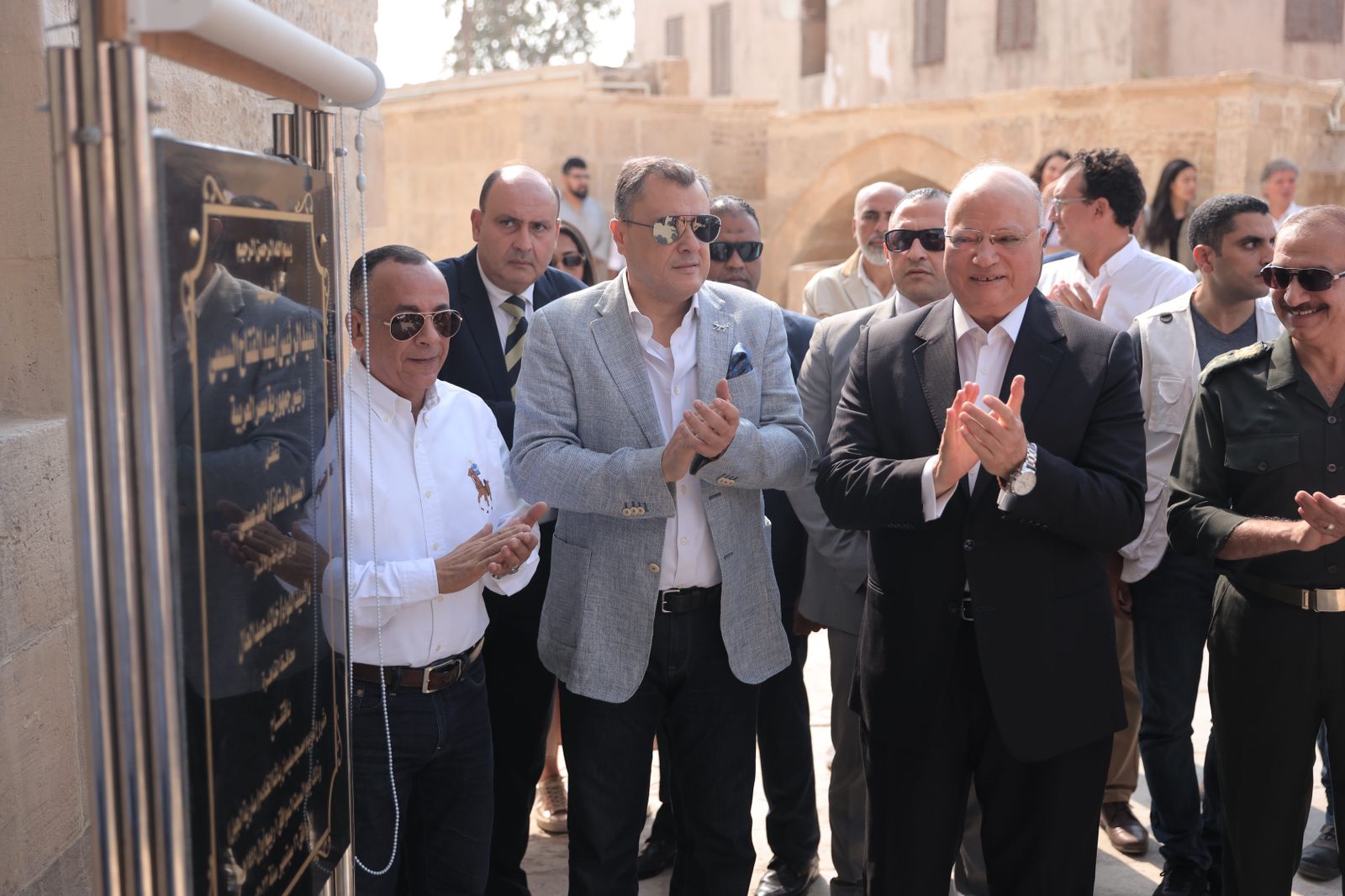 وزير السياحة والآثار 
