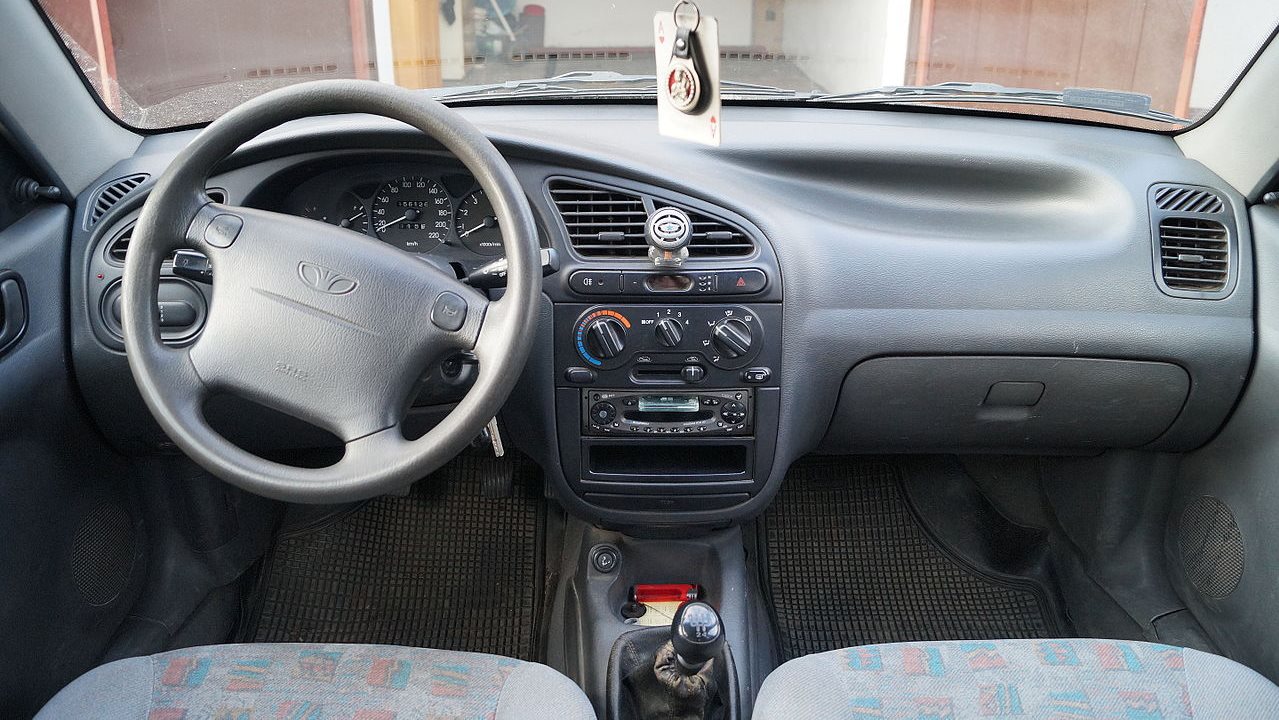 اركب عربية كوري .. دايو جوليت موديل 1999