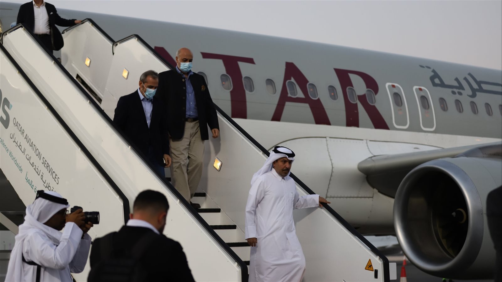 المواطنين الأمريكيين في مطار الدوحة