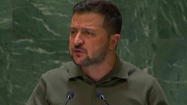 الرئيس الأوكراني فولوديمير زيلينيسكي