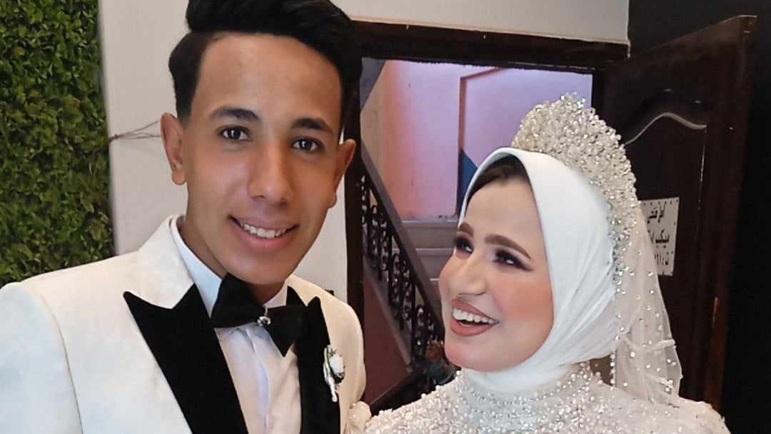 العروسين هاجر نبيوة وعبد الله الغريب