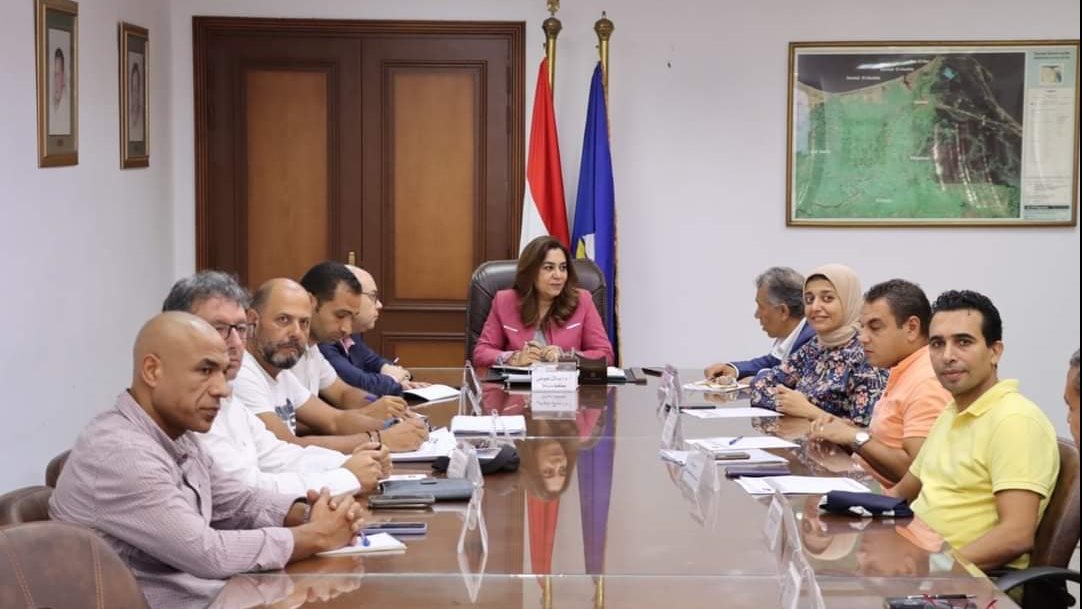 منال عوض محافظ دمياط
