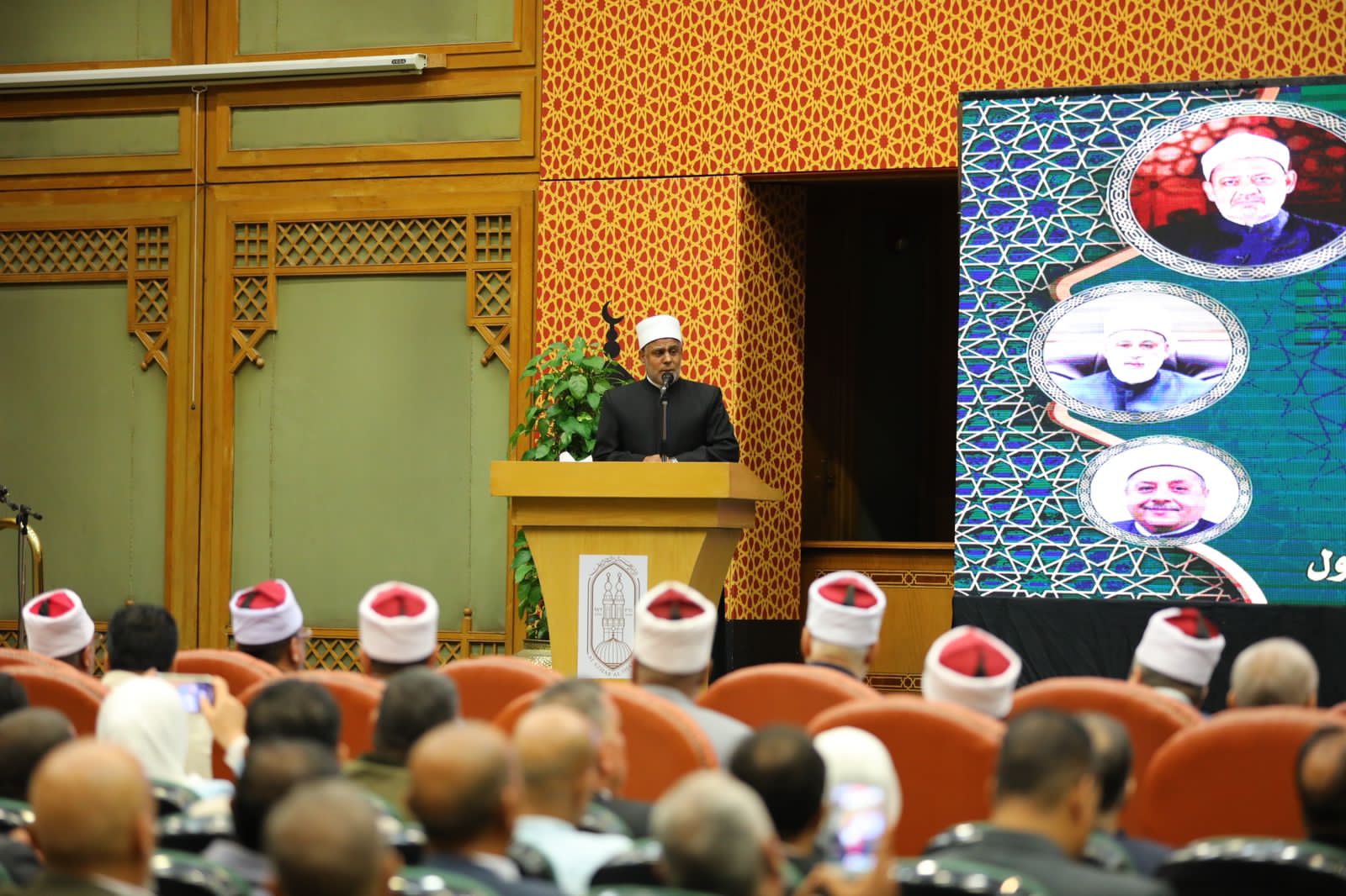 الدكتور أحمد الشرقاوي 