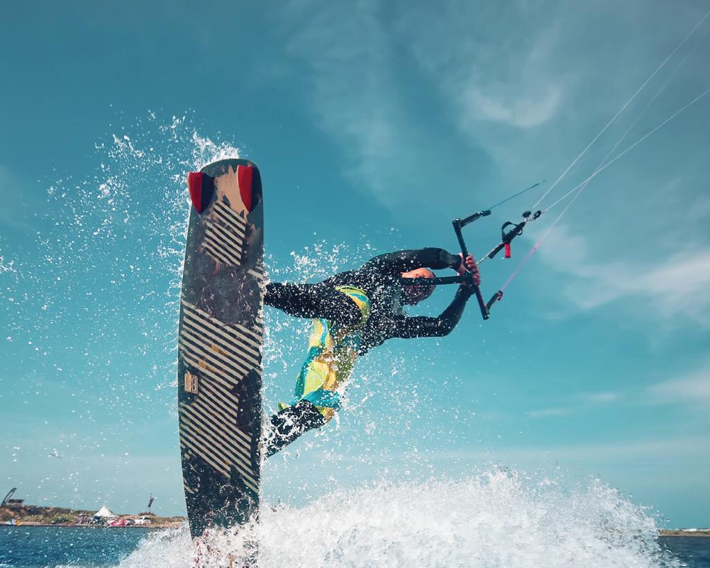 كايت سيرفينج 