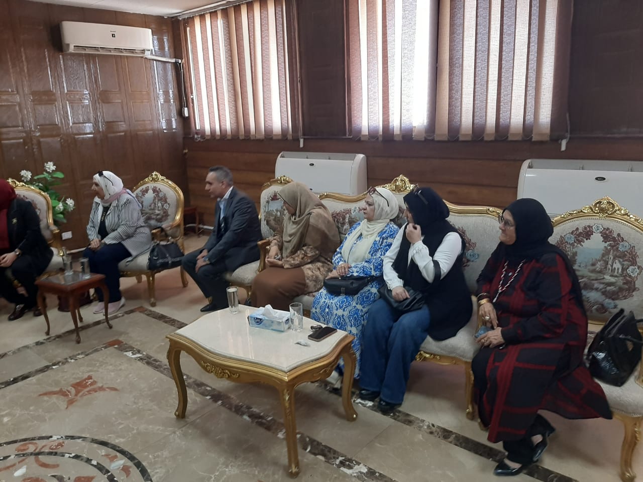 لقاء المحافظ بأعضاء المجلس القومي للمرأة بسيناء 