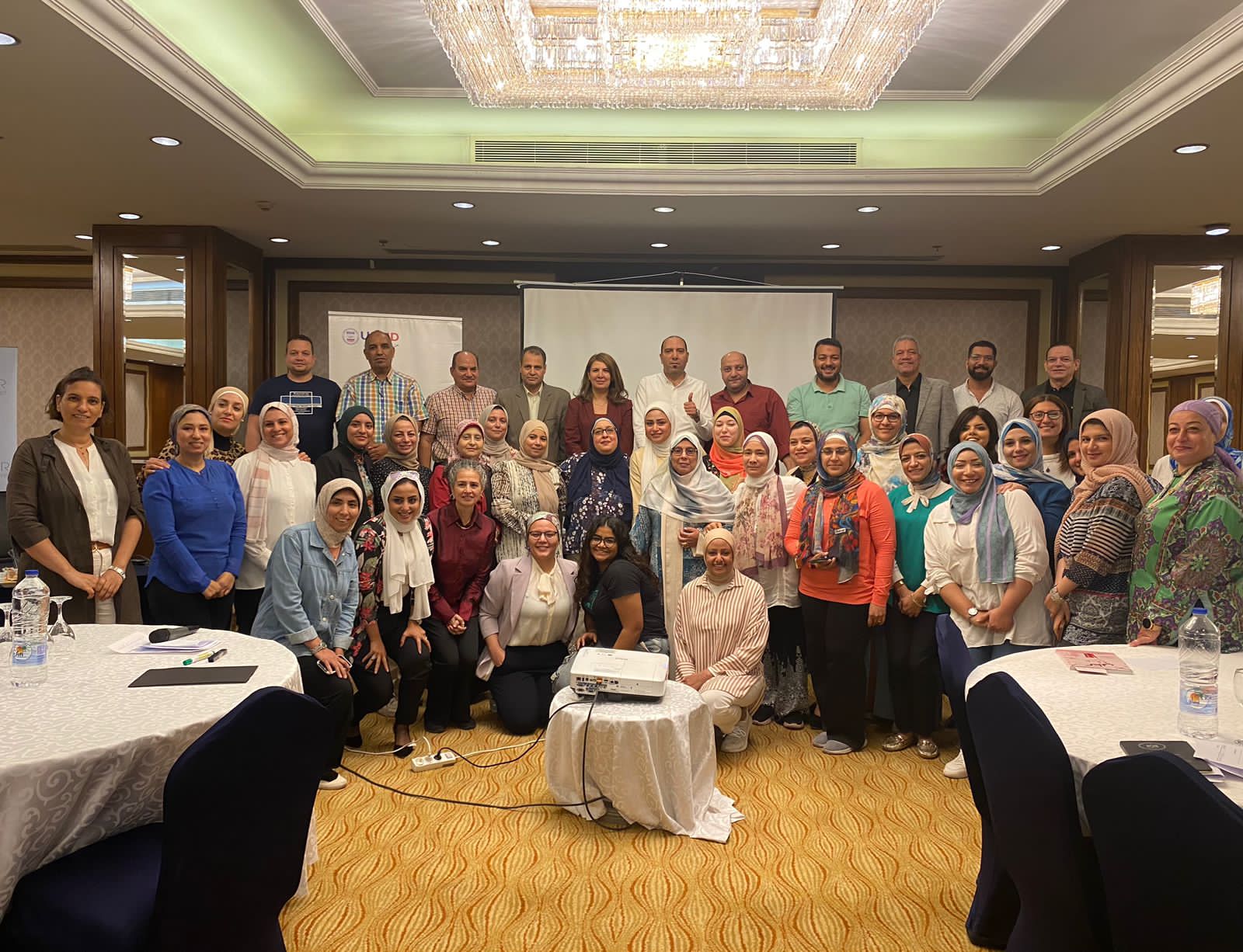 العاملين بالسياحة والآثار 