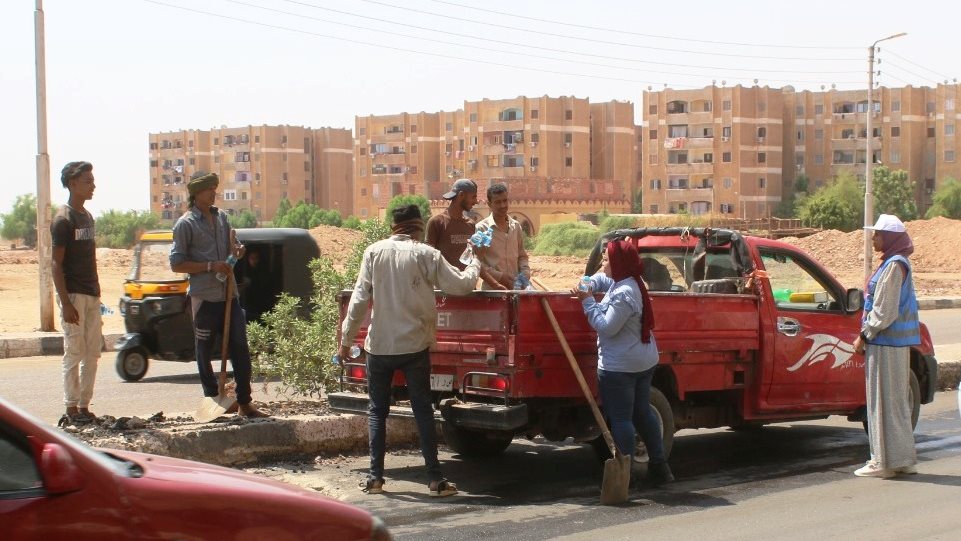 جهود وأنشطة المحليات بأسوان