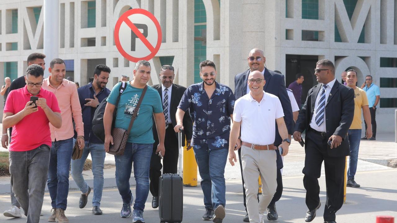 إستقبال حمادة هلال 