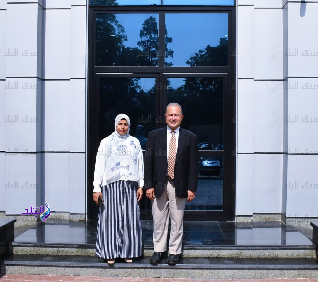 مكتب جوائز بجامعة عين شمس2