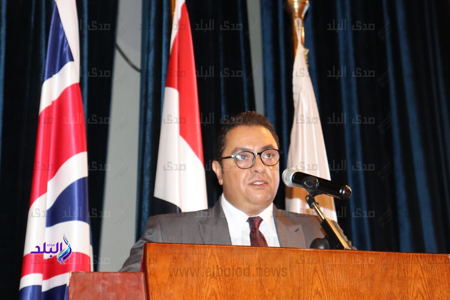  انطلاق الجلسة الحوارية التي ناقشت التسامح والتعايش السلمي بين الأمم