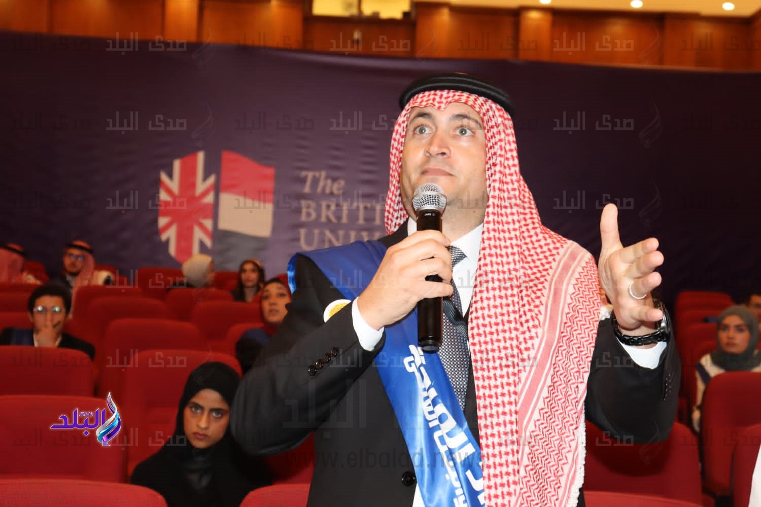  انطلاق الجلسة الحوارية التي ناقشت التسامح والتعايش السلمي بين الأمم