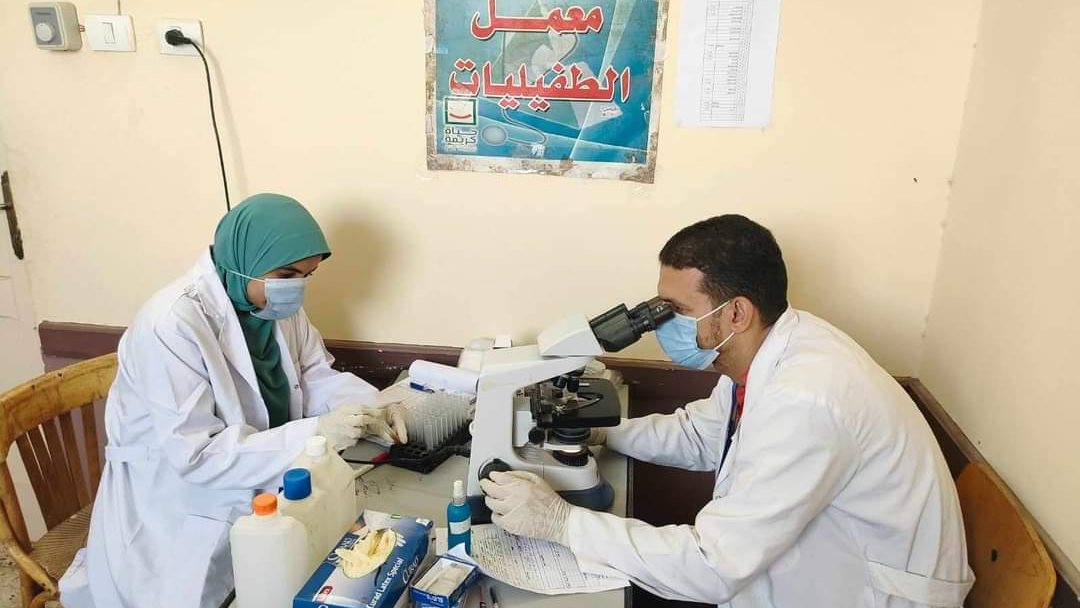 توقيع الكشف الطبي على المرضى 