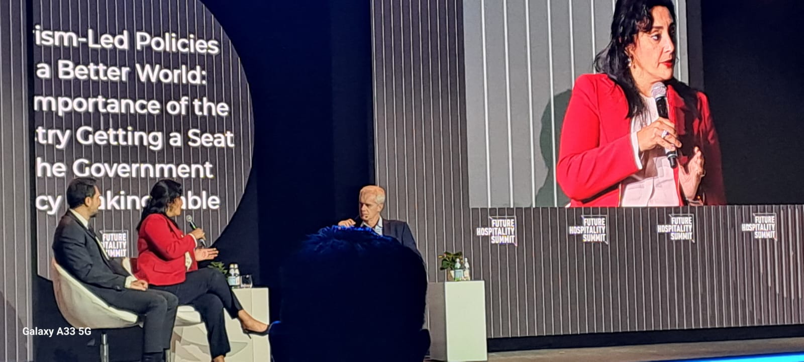 قمة الضيافة في الإمارات 