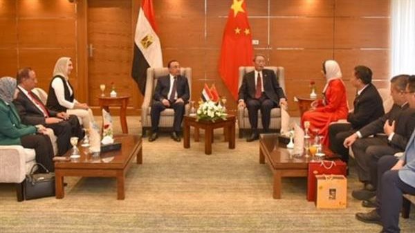 محافظ الإسكندرية محمد الشريف وقنصل عام الصين بالإسكندرية 
