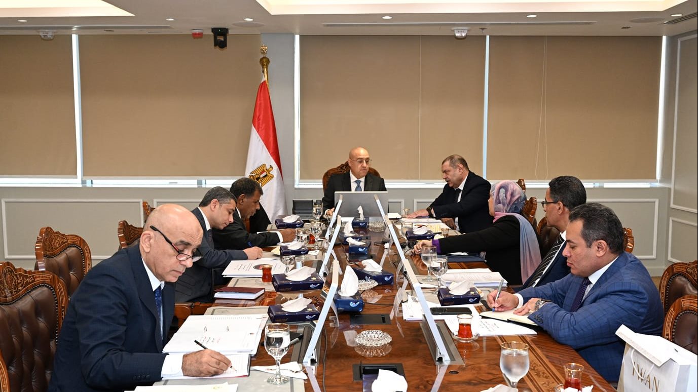 خلال الاجتماع
