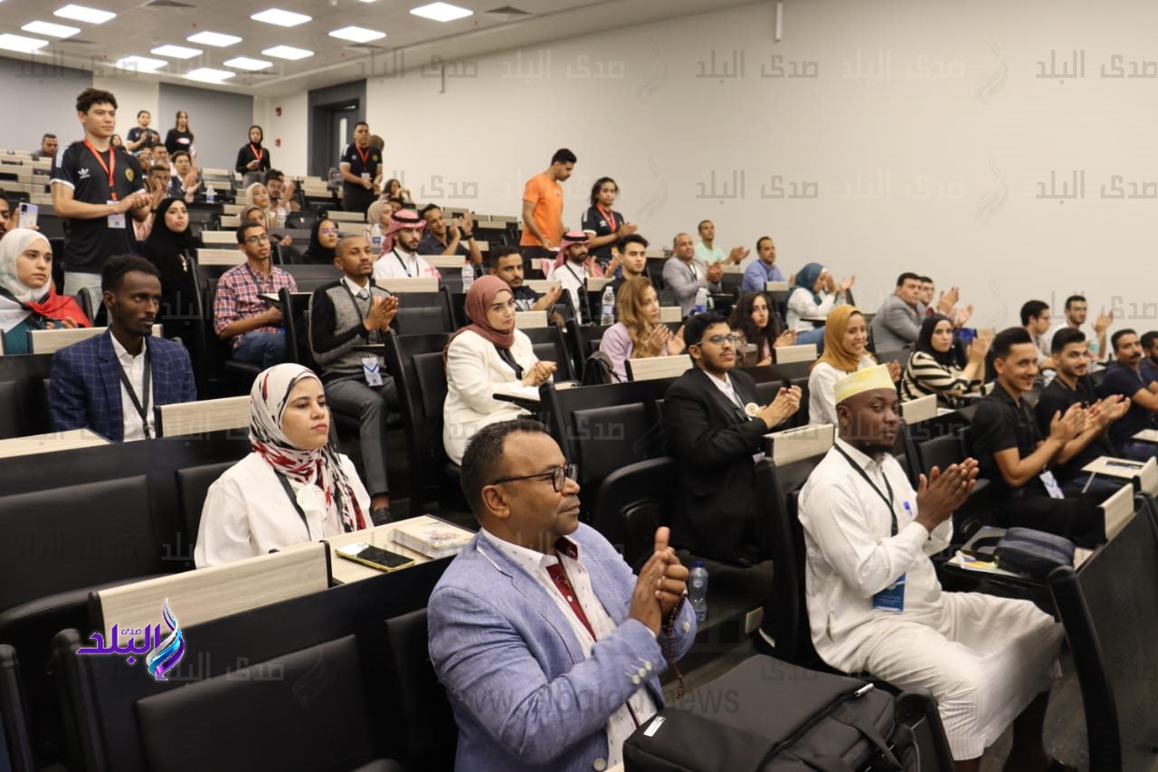 يستكمل معهد إعداد القادة فعاليات البرنامج التدريبى 