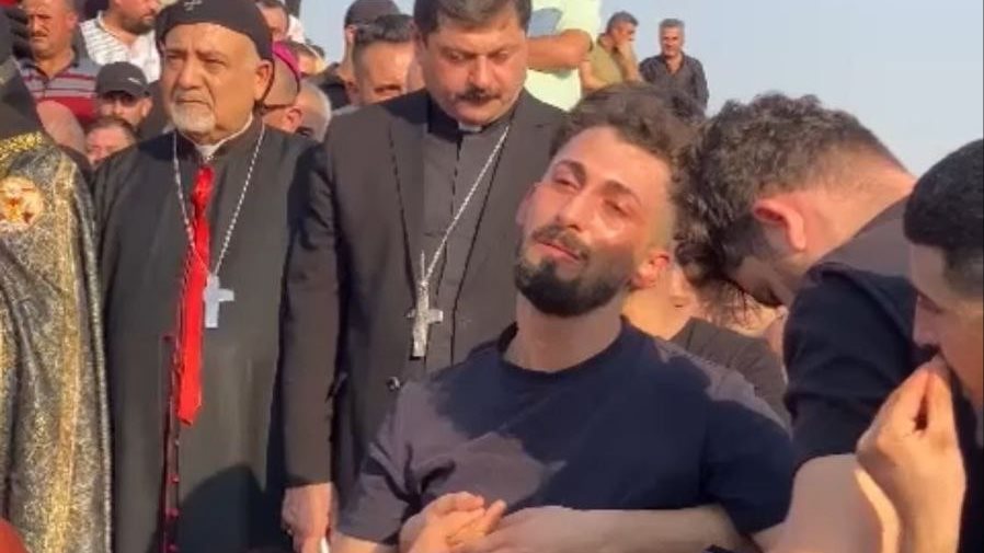 العريس لحظة الدفن 