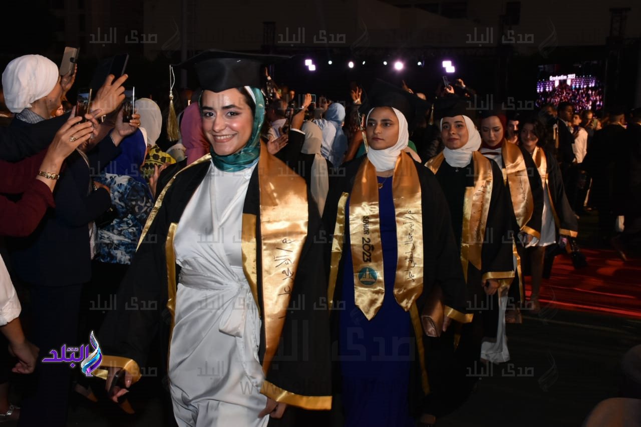 هندسة عين شمس تحتفل بتخرج الدفعة (٦٨)2