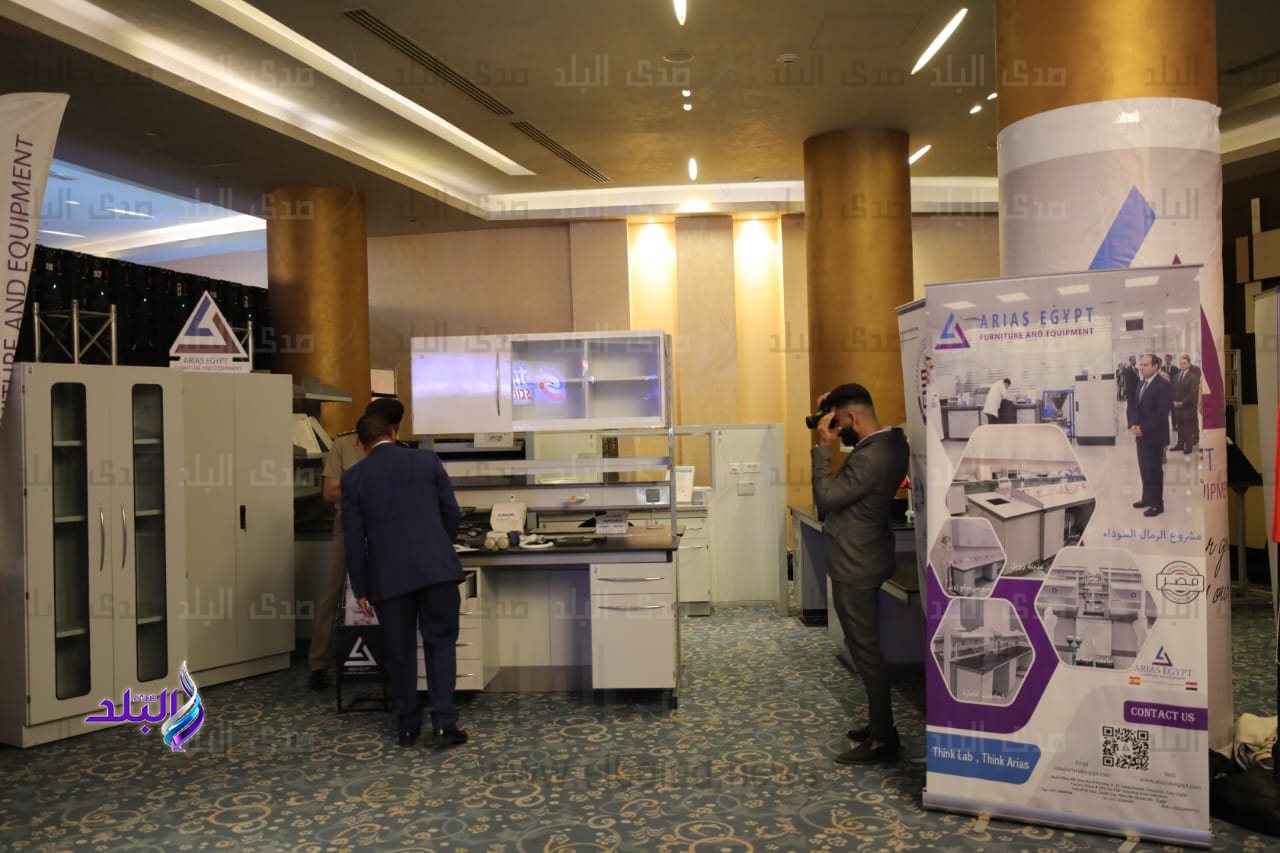 وزيرا التعليم العالي والعمل يشهدان حفل تخرج الدفعة الأولى من طلاب الجامعات التكنولوجية4