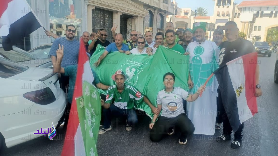 أهالى بورسعيد وجماهير المصري تواصل توافدها لتحرير توكيلات 