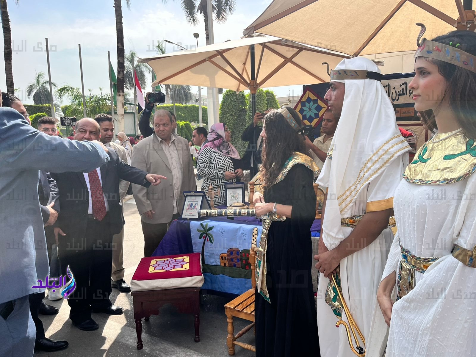 طلاب جامعة القاهرة بالزى الفرعونى6