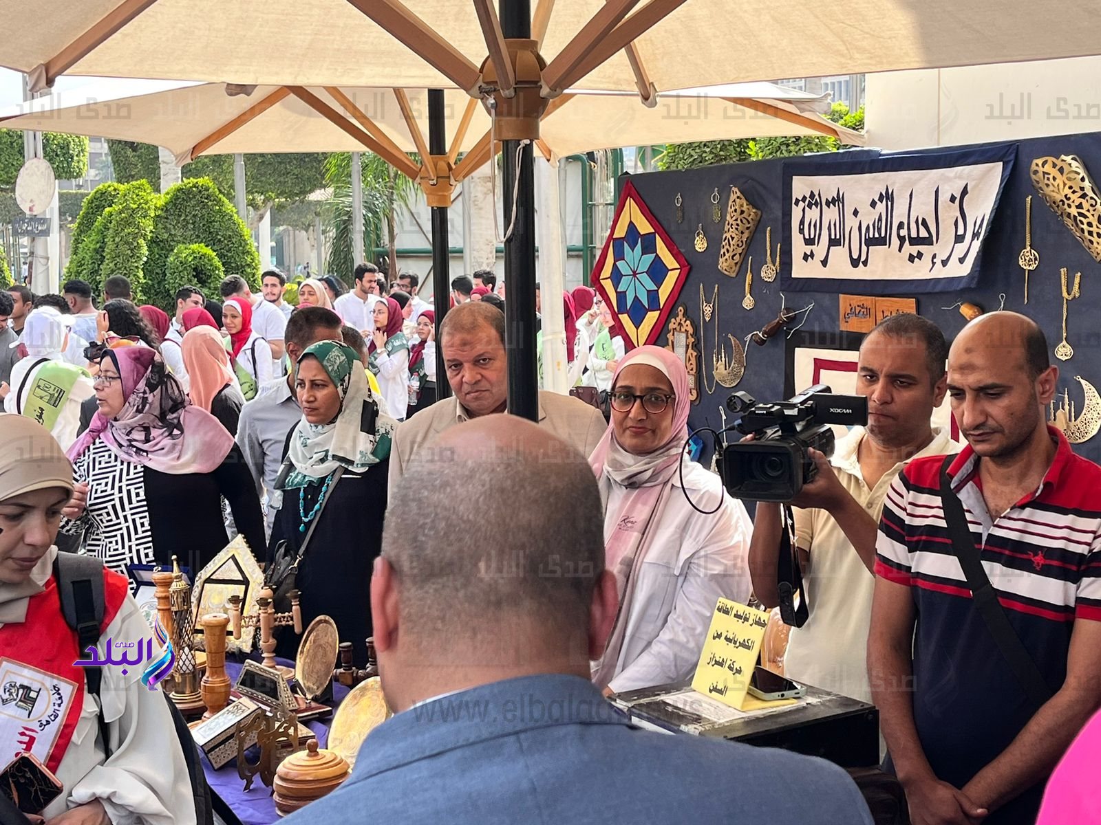 طلاب جامعة القاهرة بالزى الفرعونى3