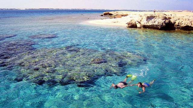 أجمل 5 جزر في البحر الأحمر