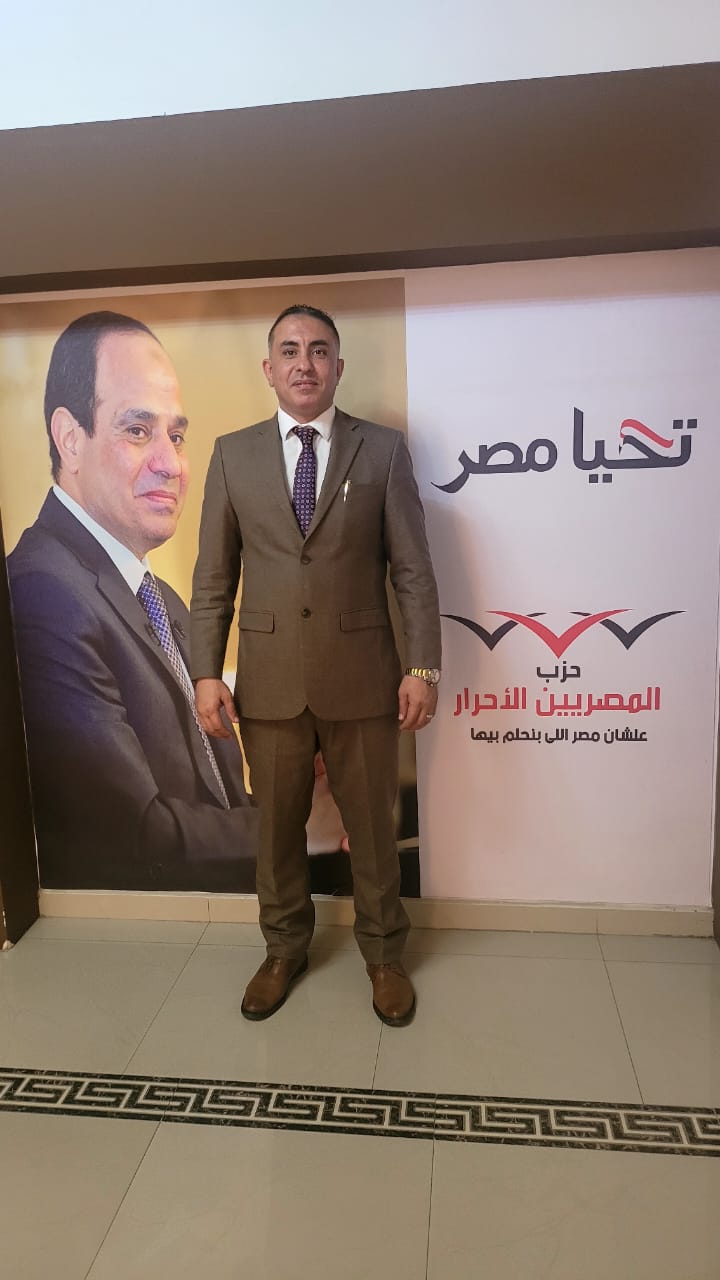 تكليف وائل محمد زكريا أميناً لمدينة العاشر من رمضان