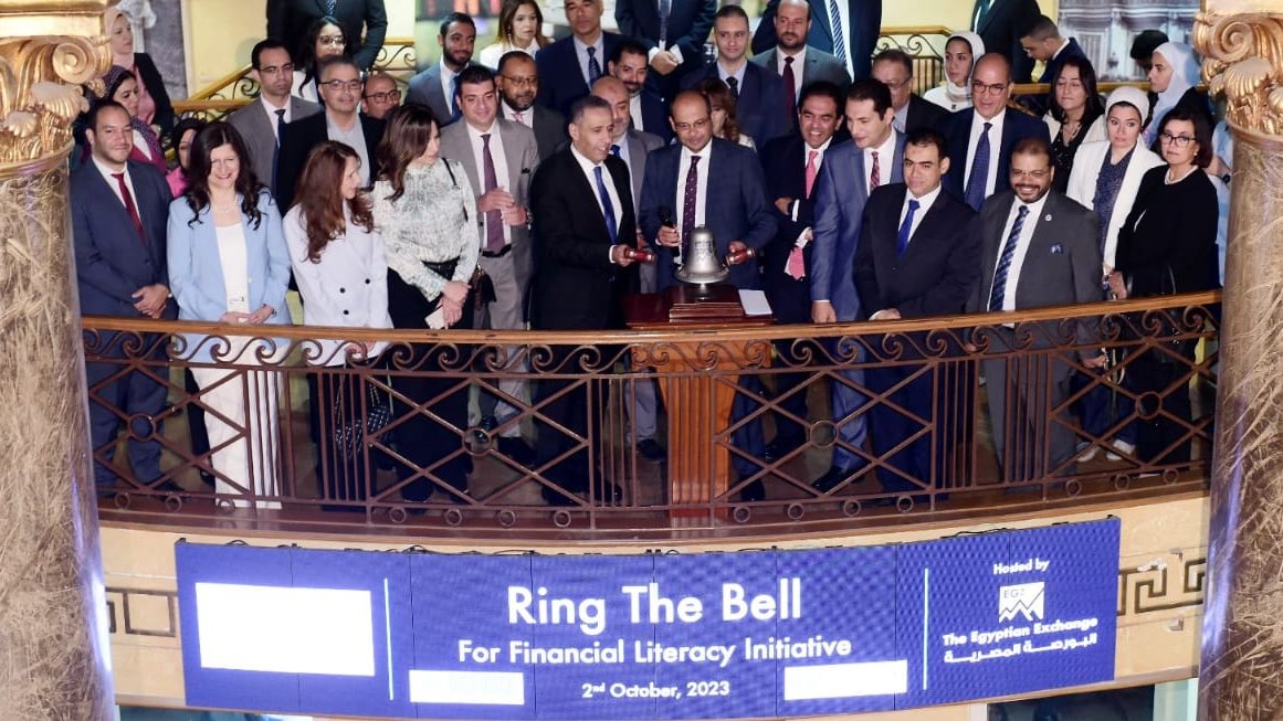خلال المؤتمر 