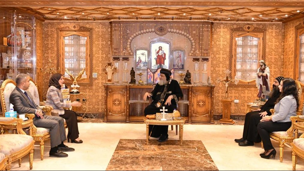 البابا تواضروس يستقبل السفيرة فوزية بنت عبدالله زينل 