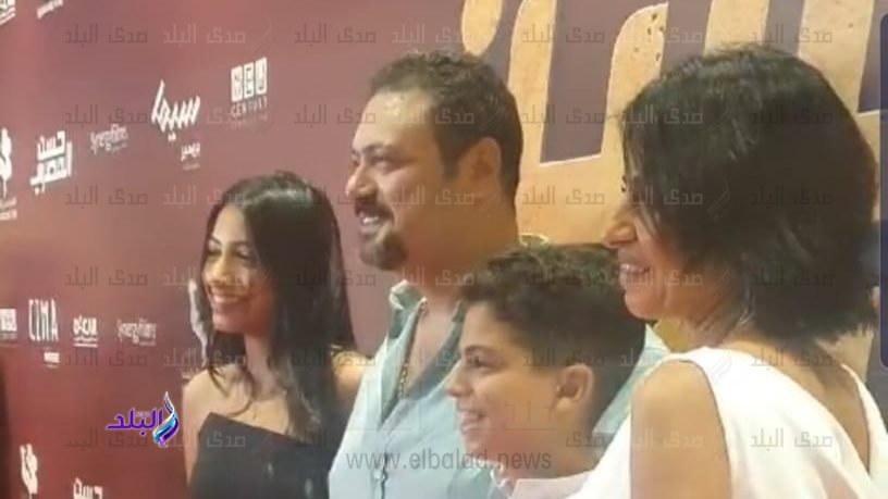 مراد مكرم وأسرته